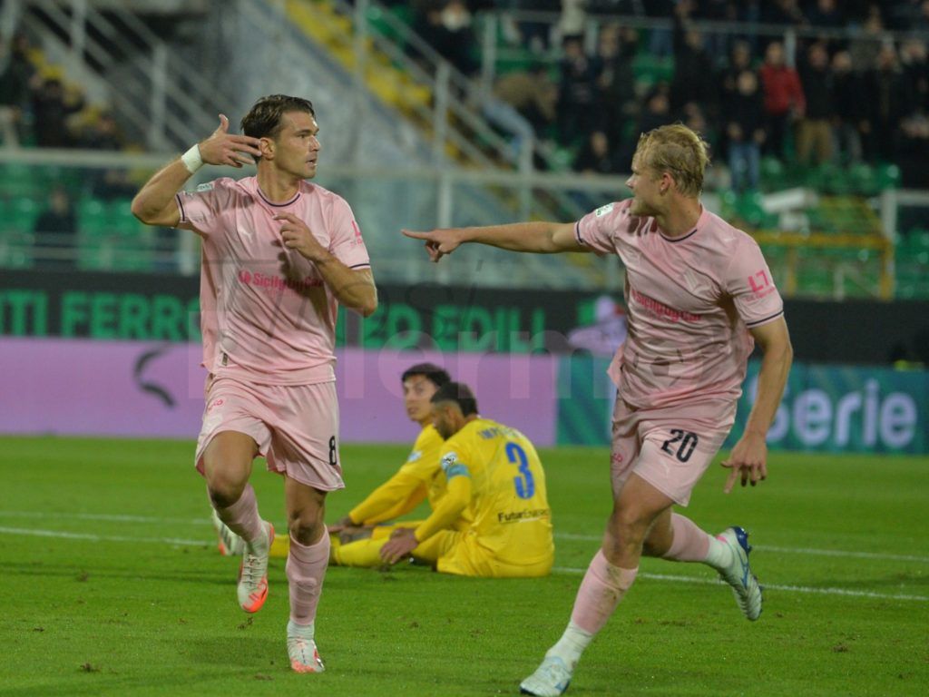 Dominasi Rosanero! Palermo Hancurkan Lecce 2-0 di Coppa Italia, Inzaghi Tampil Sempurna