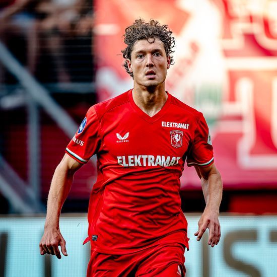 Drama di Balik Kekalahan FC Twente: Sam Lammers Ungkap Kekecewaan Mendalam Usai Duel Lawan Heerenveen