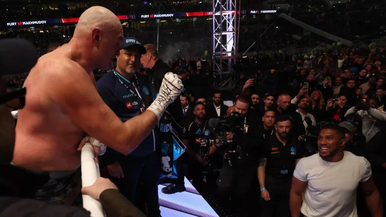 Drama Lokasi Pertarungan: Pihak Promotor Ancam Batalkan Duel Tyson Fury vs Joshua jika Digelar di AS