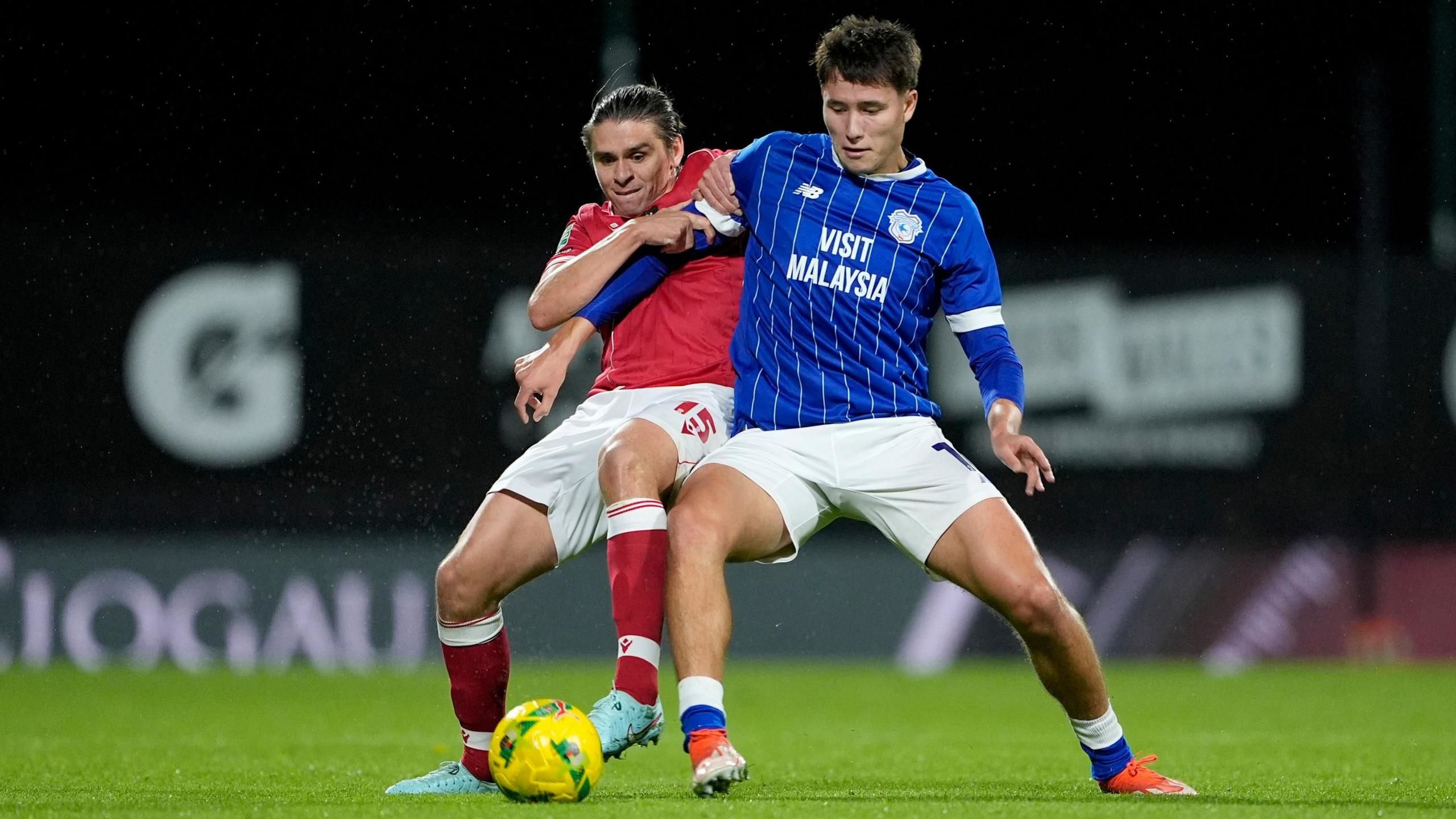 Drama Menit Akhir! Tendangan Bebas Rubin Colwill Selamatkan Cardiff dalam Derby Wales Kontra Wrexham