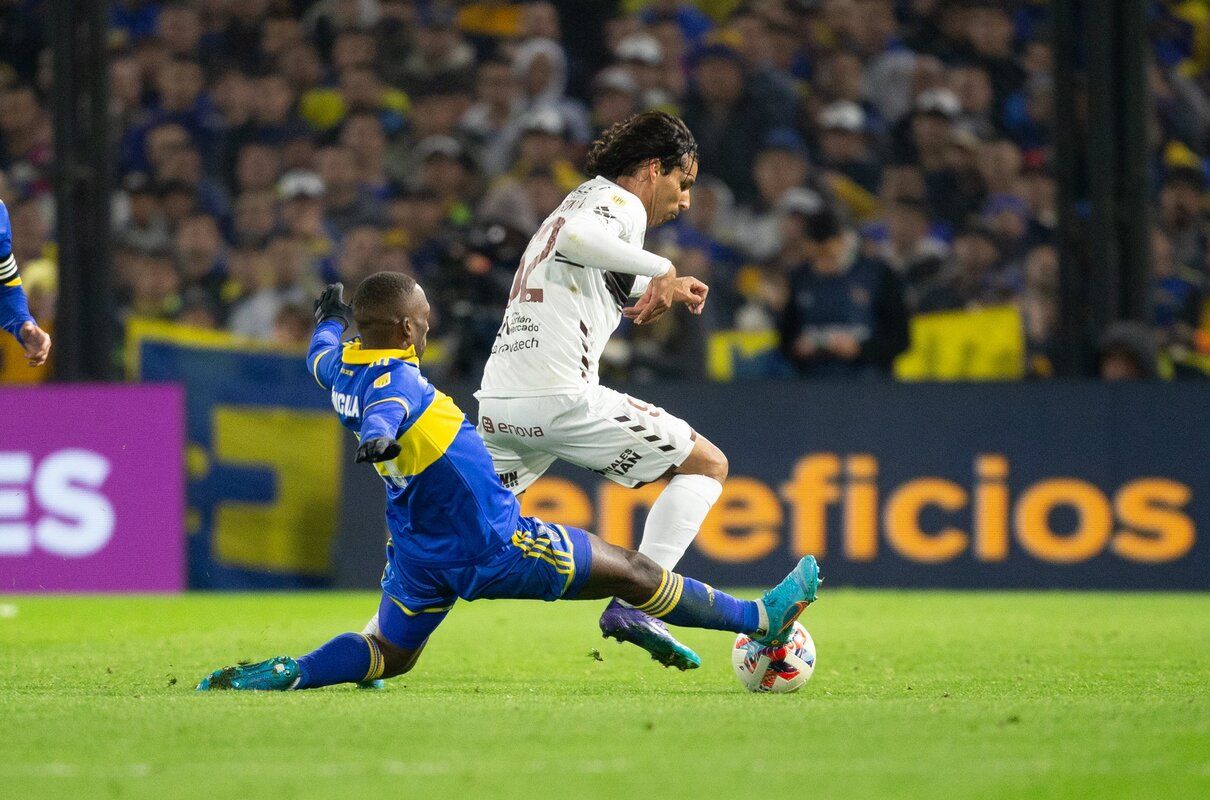 Drama Penalti dan Badai Cedera: Hasil Imbang Platense vs Boca Juniors Picu Kekhawatiran Jelang Copa Sudamericana