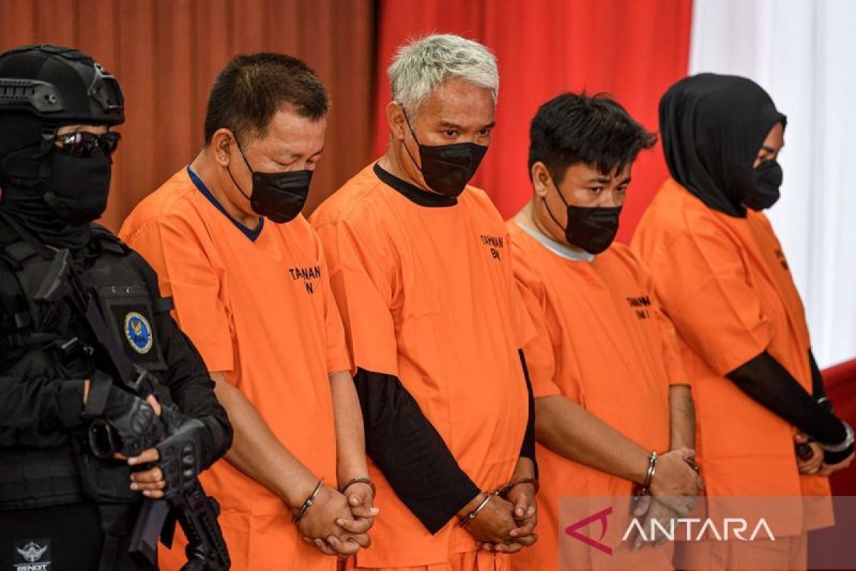 Drama Penangkapan di Klinik Kecantikan: BNN Sita Aset Rp 40 Miliar dari Gembong Narkoba 'Bos Gendut'