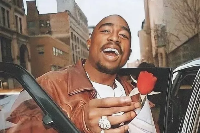 Dunia dalam Sorotan: Dari Misteri Kematian Tupac hingga Penghormatan Legenda Basket