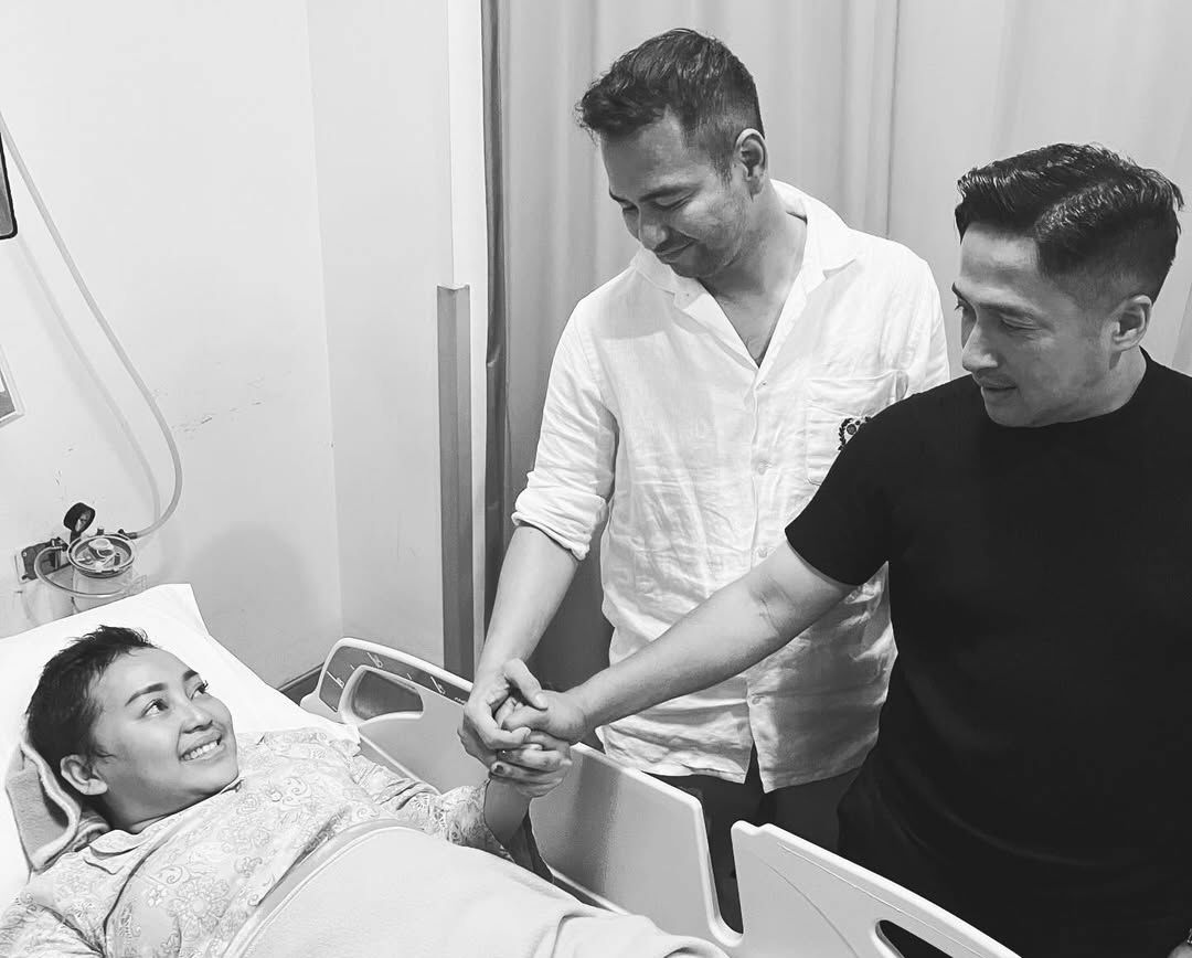 Dunia Hiburan Berduka dan Berbagi Kabar: Dari Kehilangan Sineas Legendaris Hingga Momen Hangat Yoriko Angeline