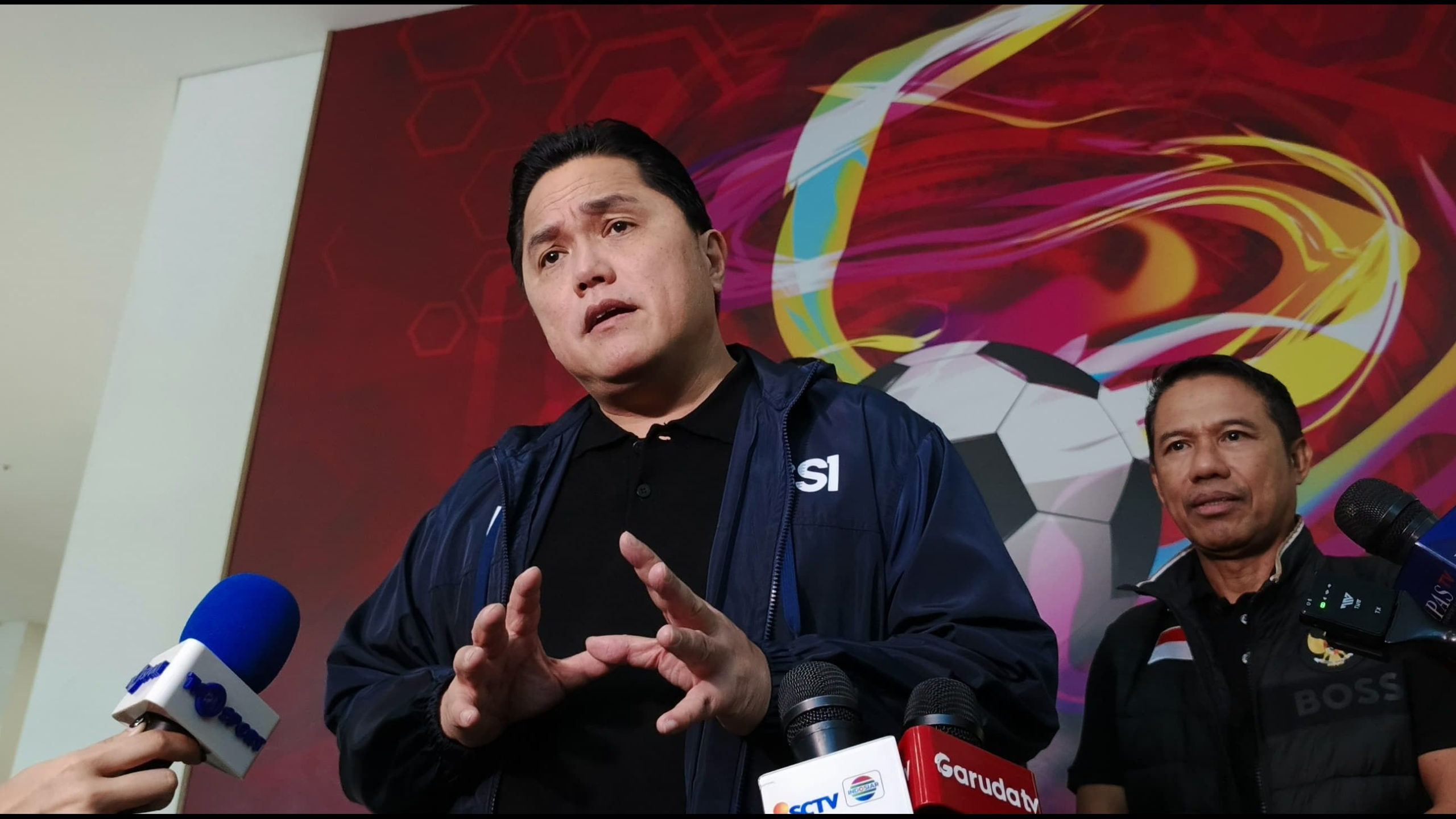 Dunia Olahraga Bergejolak: Dari Ambisi Erick Thohir di PSSI hingga Tren Ekstrem dan Tips Performa Atlet