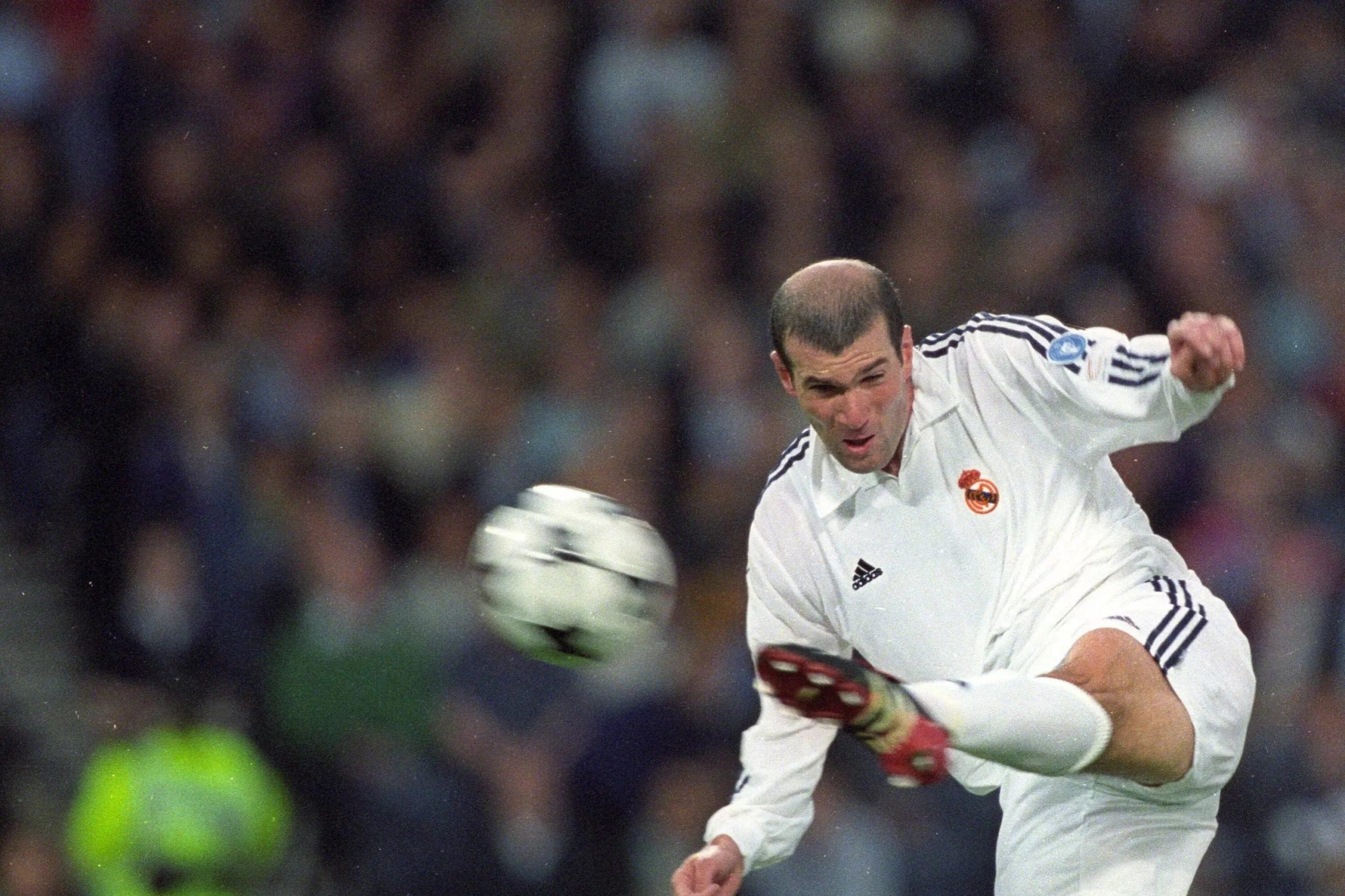 Dunia Sepak Bola dalam Bayang-Bayang Legenda: Dari Peran Baru Zinédine Zidane hingga Penerus Generasi Berikutnya