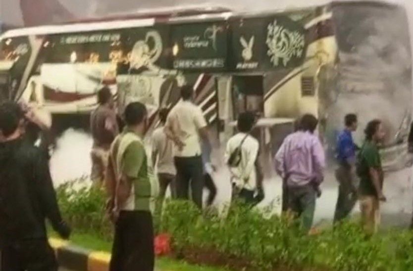 Dunia Transportasi Bergejolak: Dari Tragedi Kebakaran Bus di Cikarang hingga Transformasi Hijau di Inggris