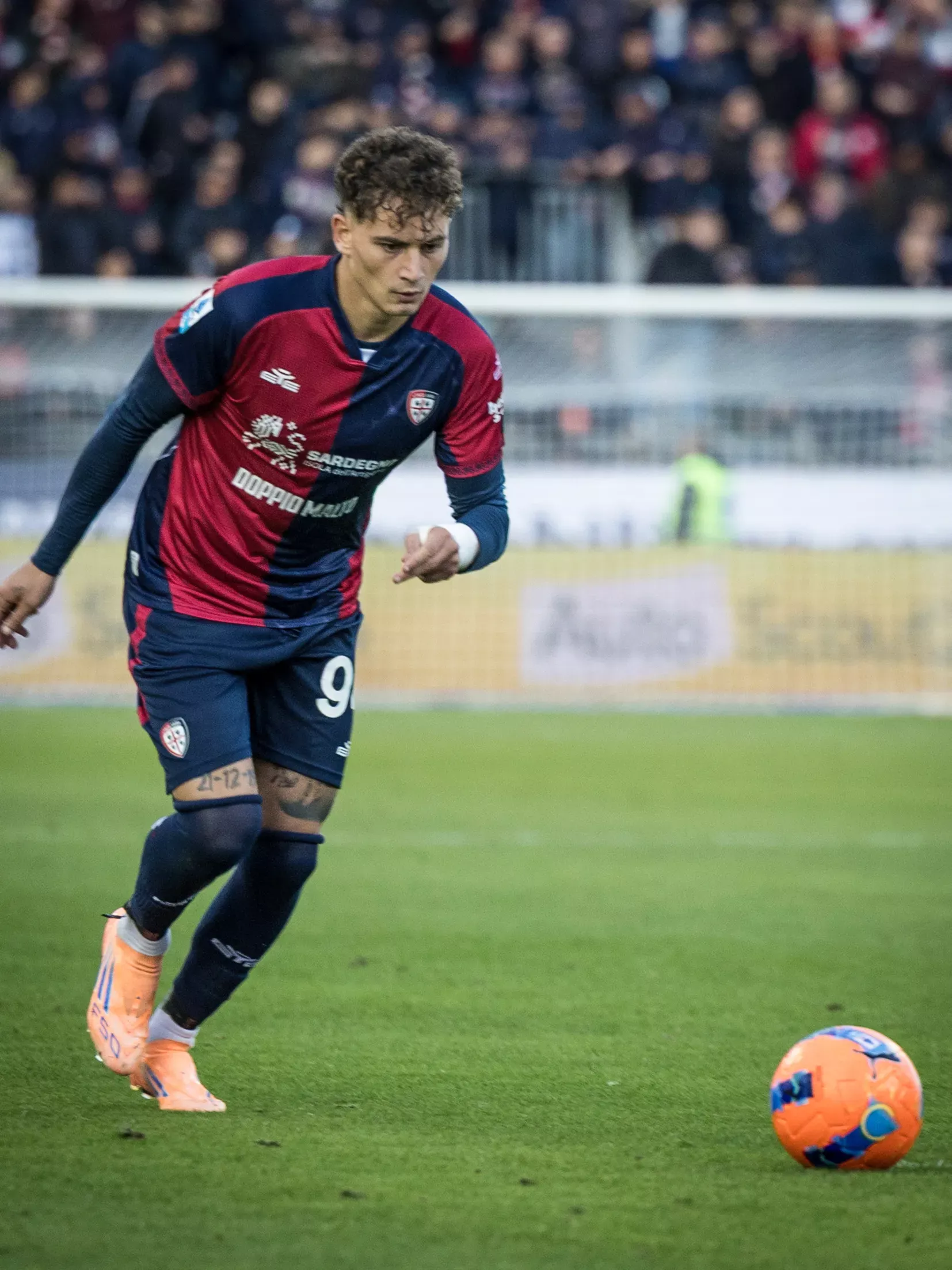 Kabar Buruk bagi Cagliari: Sebastiano Esposito Kembali Absen karena Masalah Kesehatan