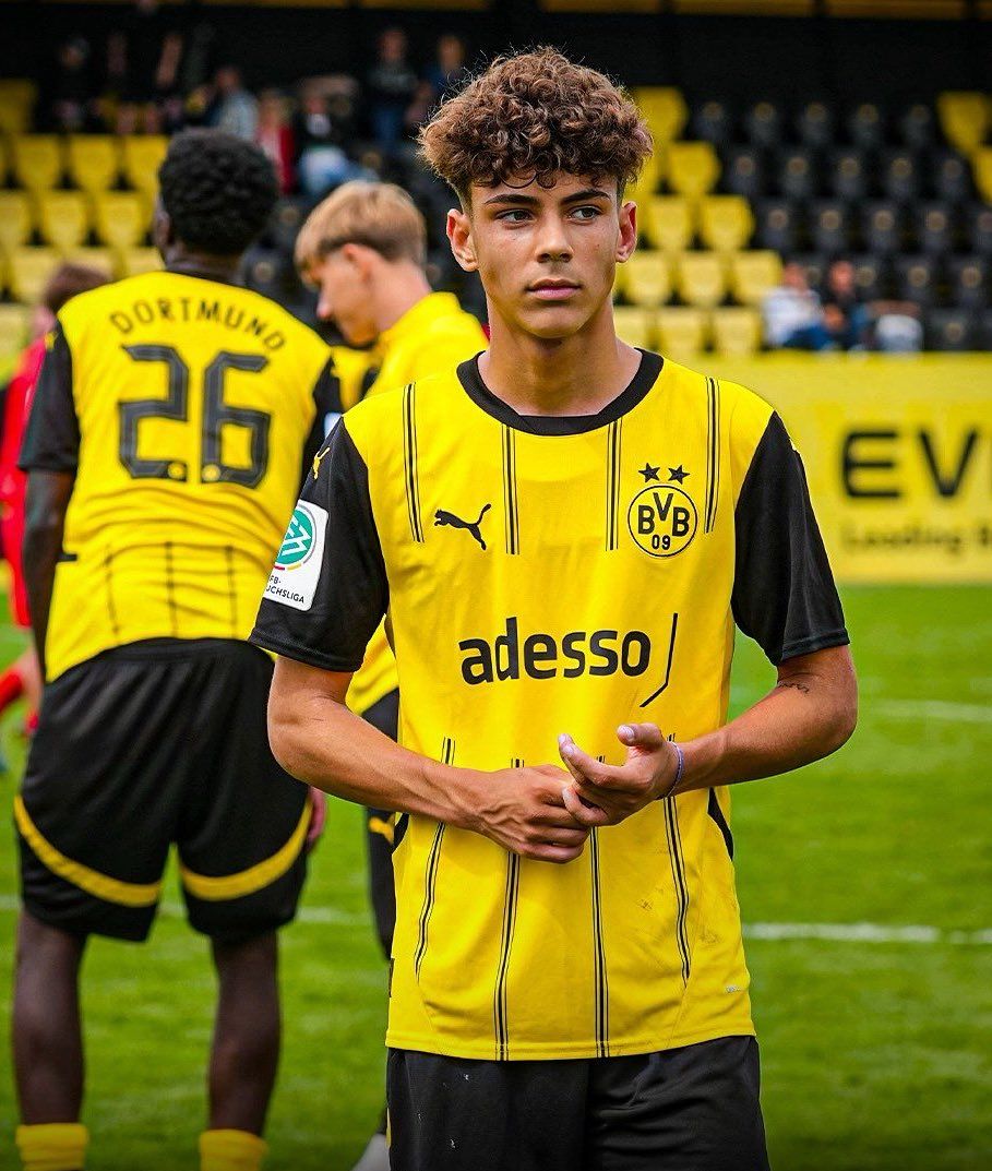 Kejutan di Emirates Cup: Samuele Inácio Bawa Dortmund Bungkam Sang Juara Liga Inggris