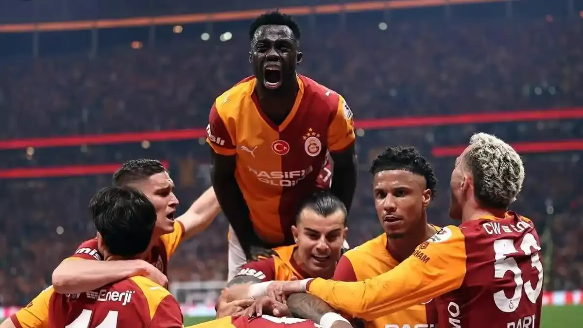 Manuver Gila Galatasaray: Ditawar Sepaket, Uang Kaget Galatasaray Paksa Arsenal Cari Winger Baru