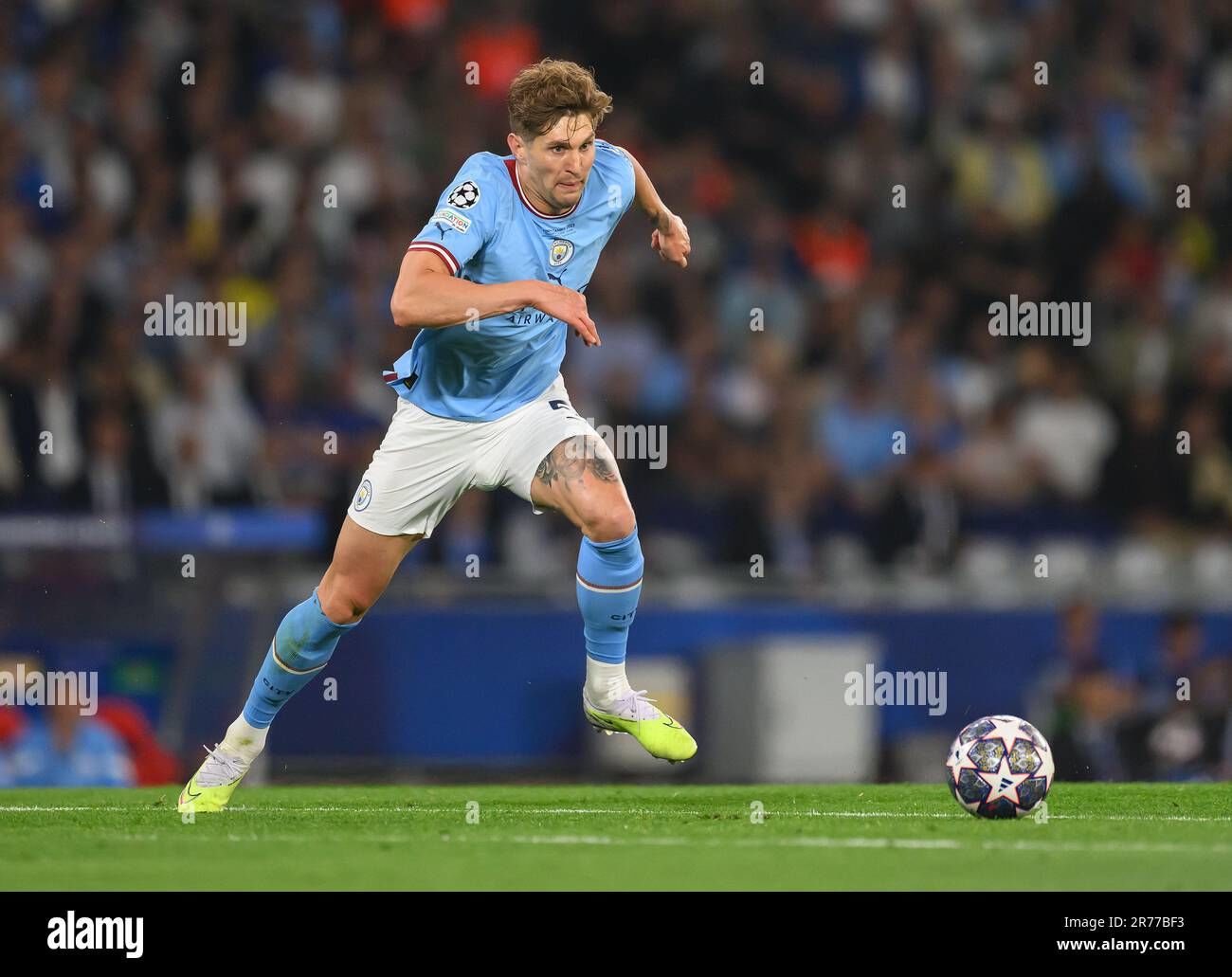 Membawa Beban Sejarah: John Stones Mengaku Sangat Bangga Kenakan No 6 Warisan Legenda Inter
