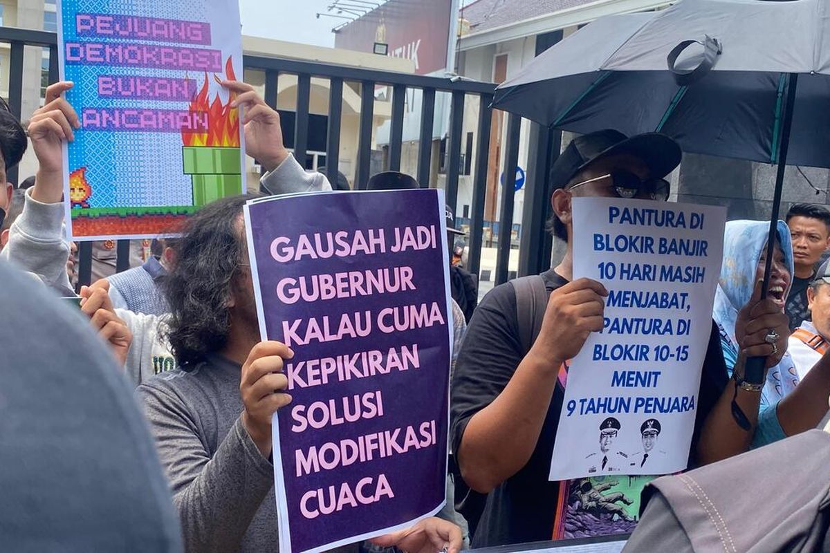 Menjelang Demo Besok: Teka-Teki Pemeriksaan Aktivis Pati hingga Dukungan Konten Kreator Ferry Irwandi