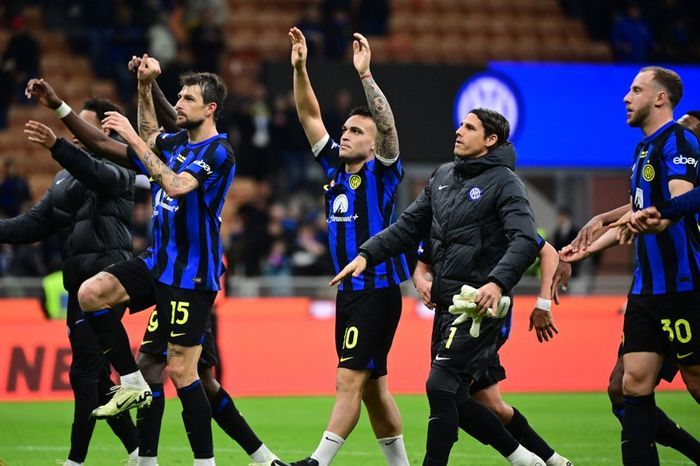 Momen Magis di San Siro: John Stones Rayakan Debut Manis Bersama Inter Milan