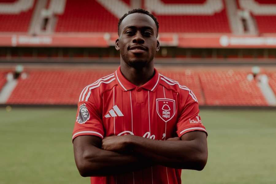 Nottingham Forest Tetapkan Harga Tinggi untuk Target Frankfurt: Kalimuendo Jadi Fokus Transfer