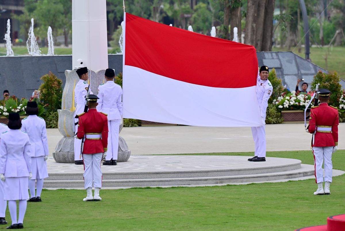 Polemik Bendera Merah Putih di Rancabungur Berakhir Damai: Tukang Cukur Minta Maaf dan Camat Beri Klarifikasi