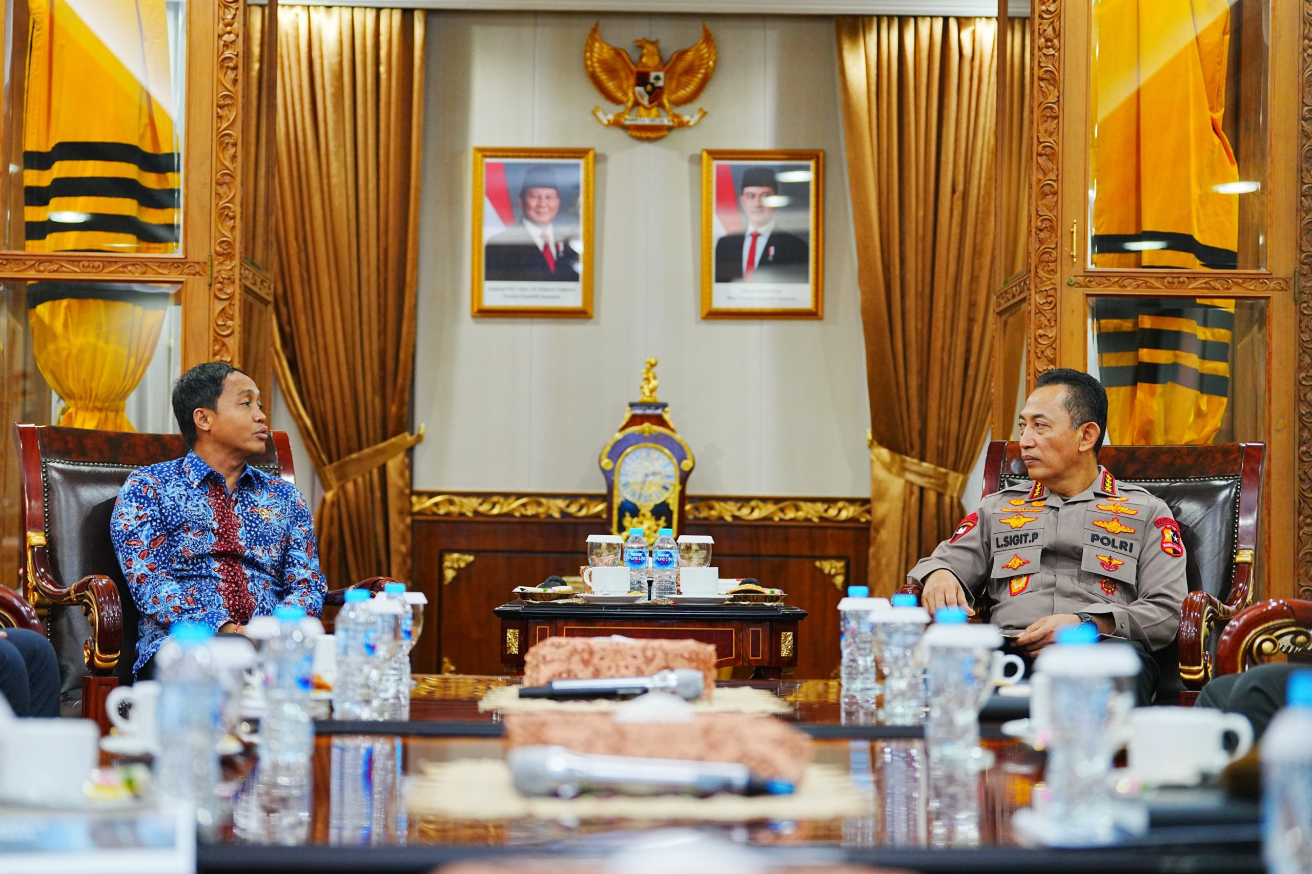 Prabowo Desak Penanganan Karhutla: Simak Jawaban Kapolda eks Kapolrestabes Medan Ditanya Langsung Prabowo soal kebakaran hutan