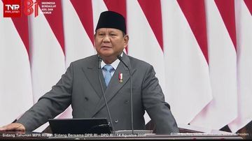 Revolusi Digital Pendidikan: Strategi Prabowo Distribusikan Layar Pintar ke Seluruh Sekolah Indonesia