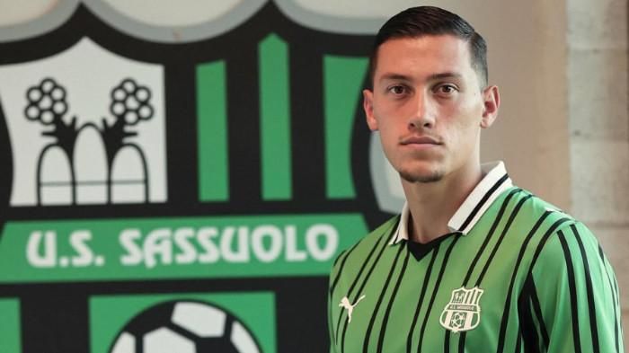Sassuolo Bergerak Aktif di Bursa Transfer: Amankan Rafa Obrador dan Lepas Agustin Alvarez