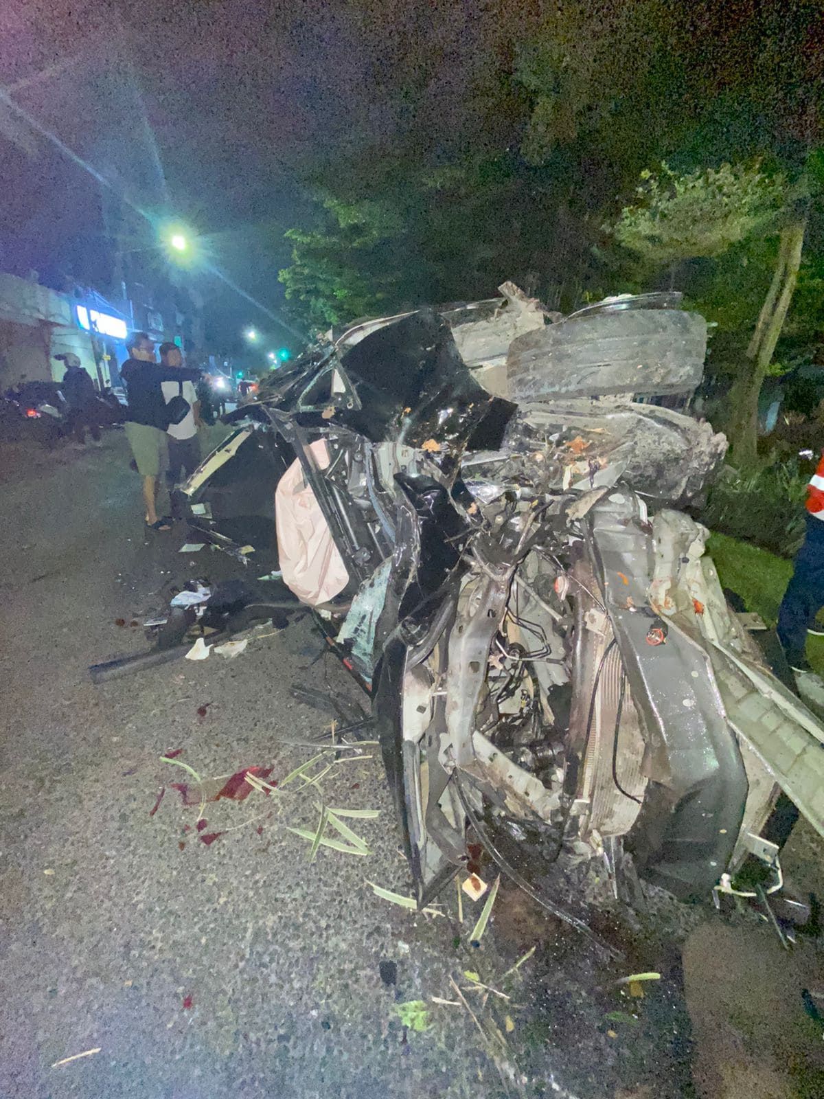 Tragedi Maut di Surabaya: Pengemudi Outlander Mabuk Tewaskan Pekerja Event, Terancam Penjara!