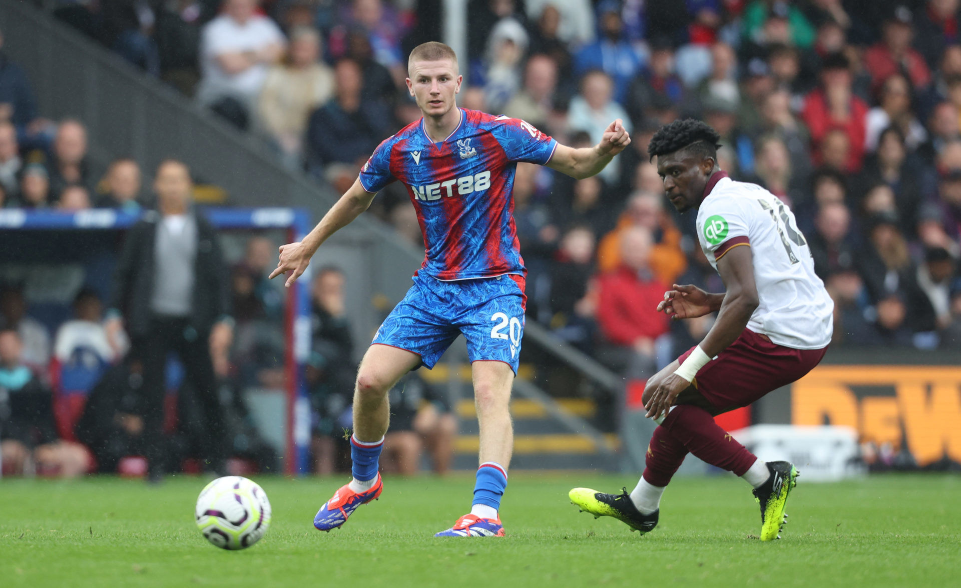 Adam Wharton Tetap Setia Crystal Palace, Contoh Loyalitas di Tengah Gelombang Transfer