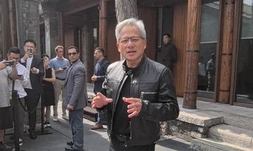 Alasan Mengapa CEO Nvidia Selalu Pakai Jaket Hitam: Gaya Sederhana yang Menyala di Dunia Teknologi