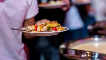 Ancaman Tersembunyi di Balik Sisa Piring: Mengapa Kebiasaan Buang Makanan Bikin Bumi Panas?