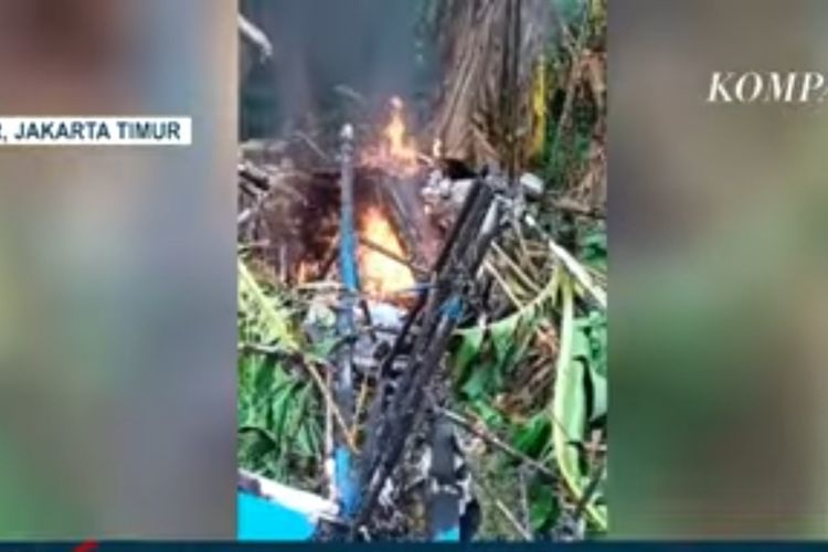 Detik-Detik Mencekam! Pesawat Sky Ranger FASI Jatuh dan Terbakar di Blora, Dua Kru Berhasil Selamat
