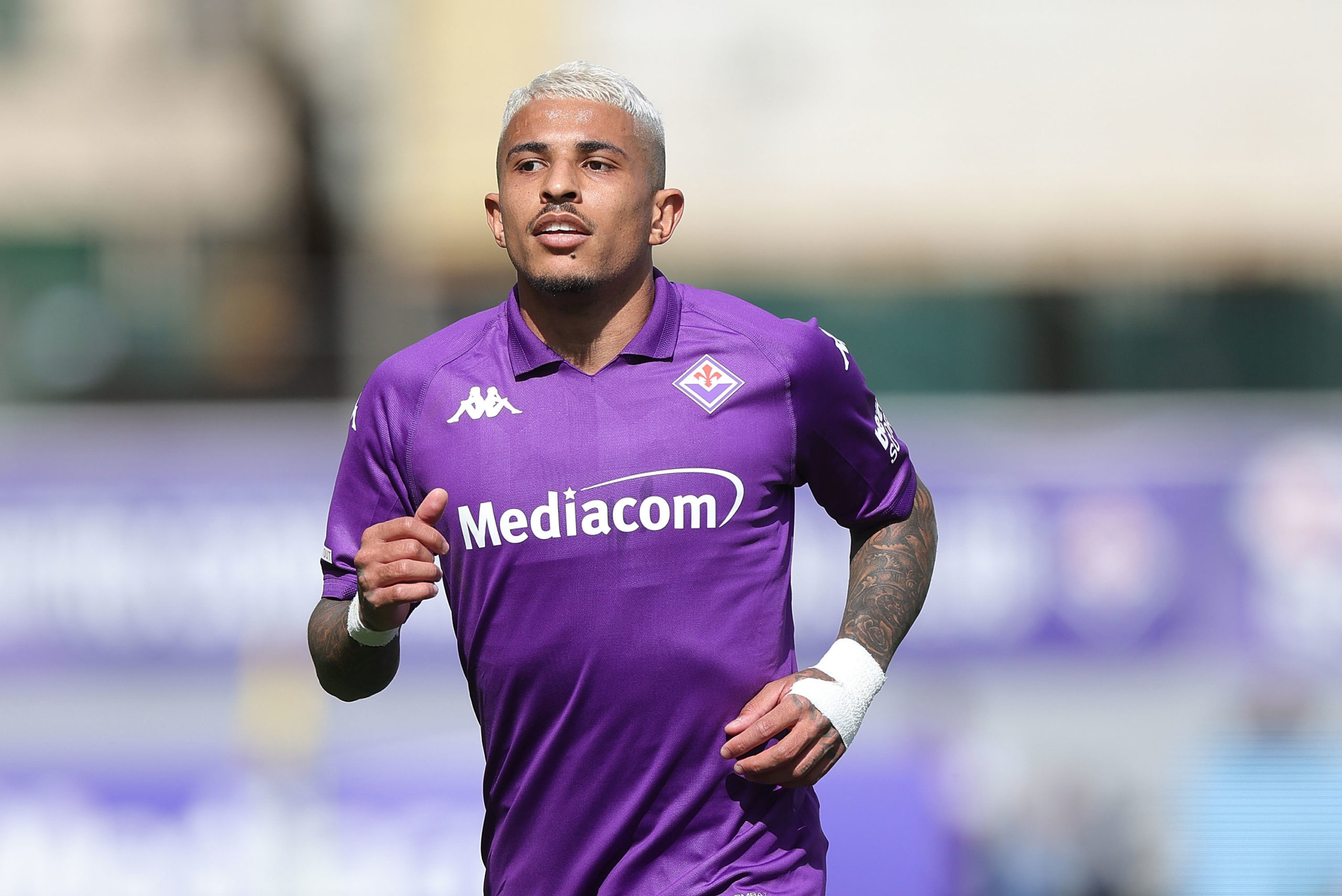 Dodo Tetap di Fiorentina, Menolak Tawaran Olympiacos dan Nottingham: Keputusan yang Menegaskan Loyalitas