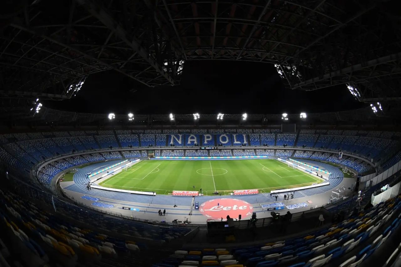 Duel Sengit Liga Champions: Napoli Perketat Keamanan Jelang Kedatangan Arsenal di Stadio Maradona