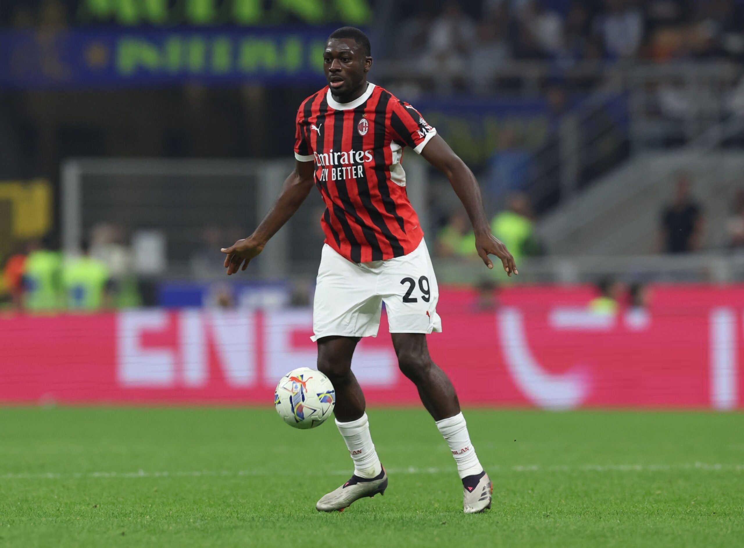 Fofana Terpindah ke Sevilla: AC Milan Tanpa Opsi Pembelian Menjanjikan Perubahan Dinamika Liga Spanyol