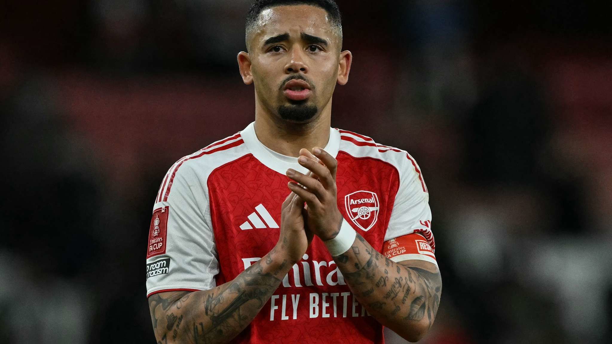 Gabriel Jesus Memutuskan Potong Gaji untuk Bergabung Barcelona: Keputusan Berani di Era Transfer Modern
