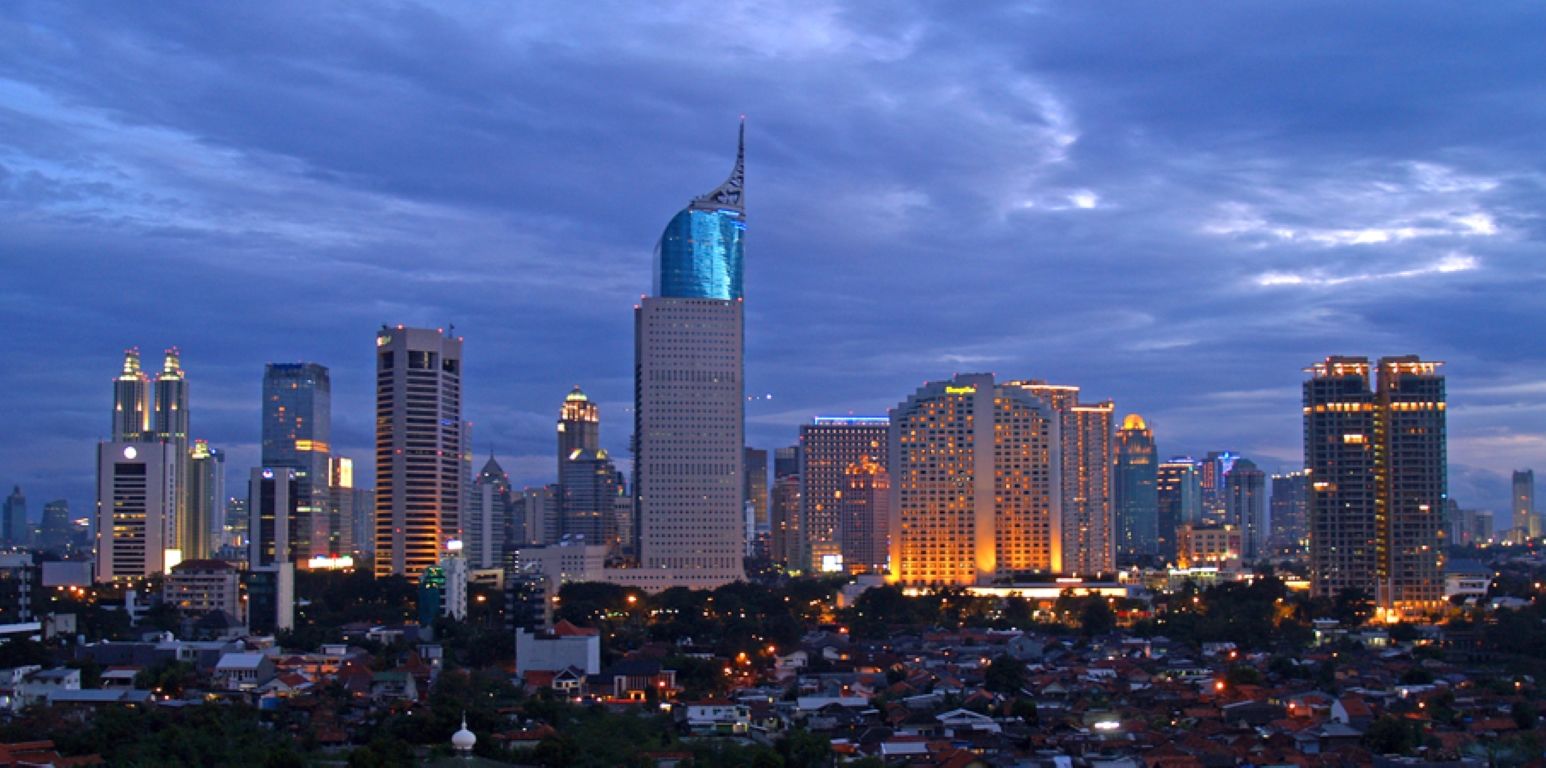Jakarta Siaga Abu Vulkanik: Pemprov DKI Semprot Water Mist di Seluruh Lima Wilayah Jakarta demi Jaga Kualitas Udara