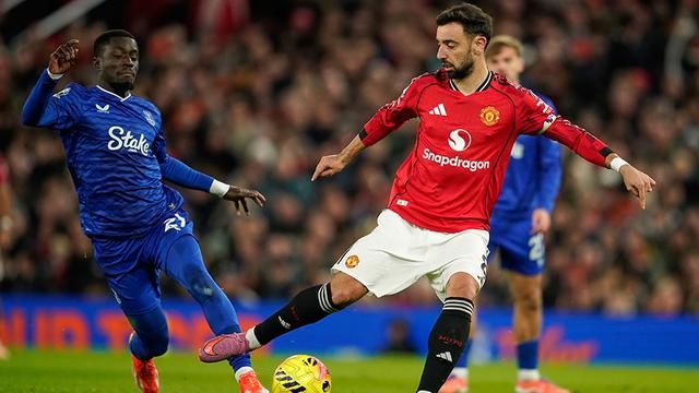 Krisis Lini Depan: Mengapa Everton Gagal Gaet Folarin Balogun dan Joshua Zirkzee?