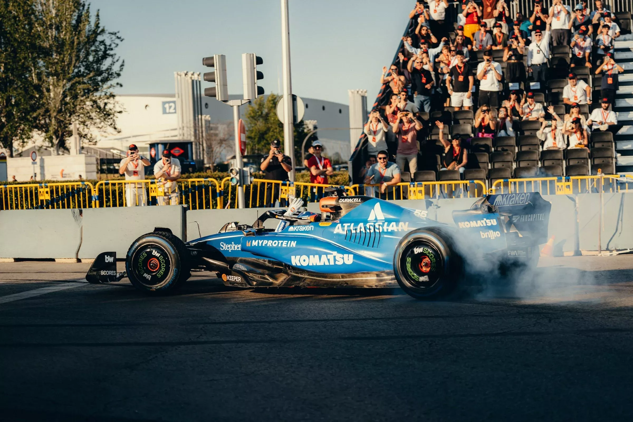 Masa Depan Grand Prix Spanyol: Bagaimana Carlos Sainz Tenangkan Kekhawatiran F1 di Madrid?