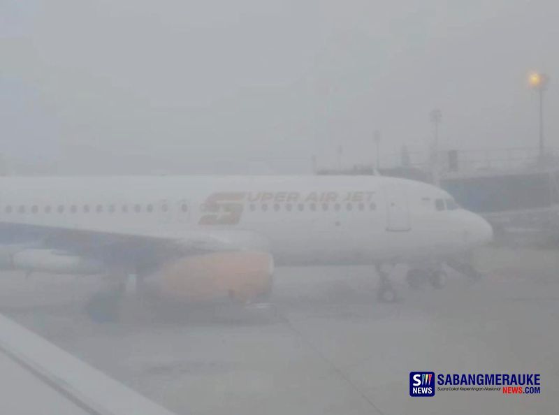 Mencekam! Kabut Asap Tebal Paksa Pesawat Super Air Jet Gagal Mendarat di Tarakan, Penumpang Tertahan Berjam-jam