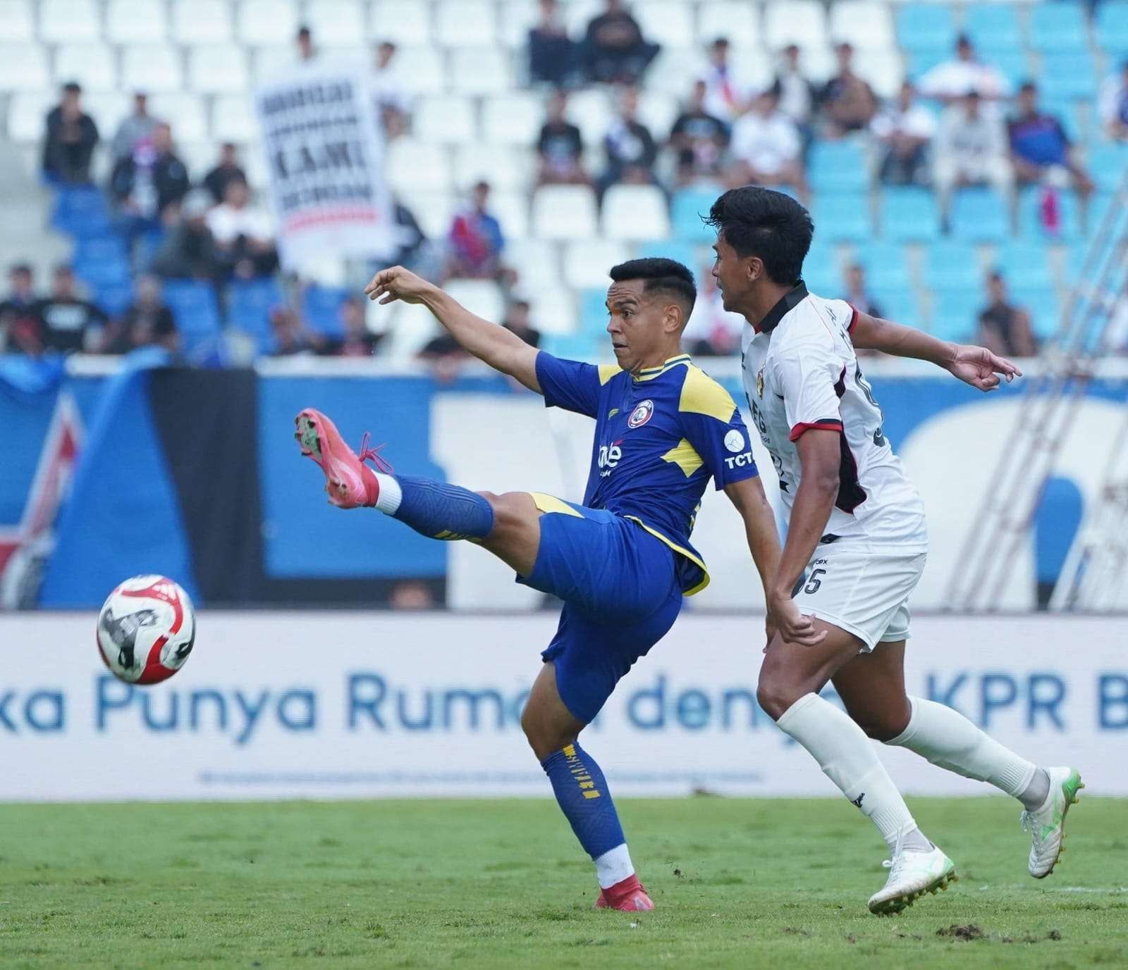 Misi Besar di Kanjuruhan: Isenmulang Kalteng FC Siap Gebrak Arema FC di Pembuka Super League