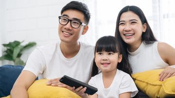 Nikmati Akhir Pekan: Asyiknya Nonton Film di Rumah dengan Diskon Menarik