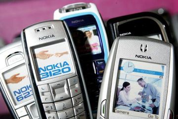 Nokia, Raja Ponsel, dan Kesalahan yang Membuatnya Tumbang: Sebuah Analisis Mendalam