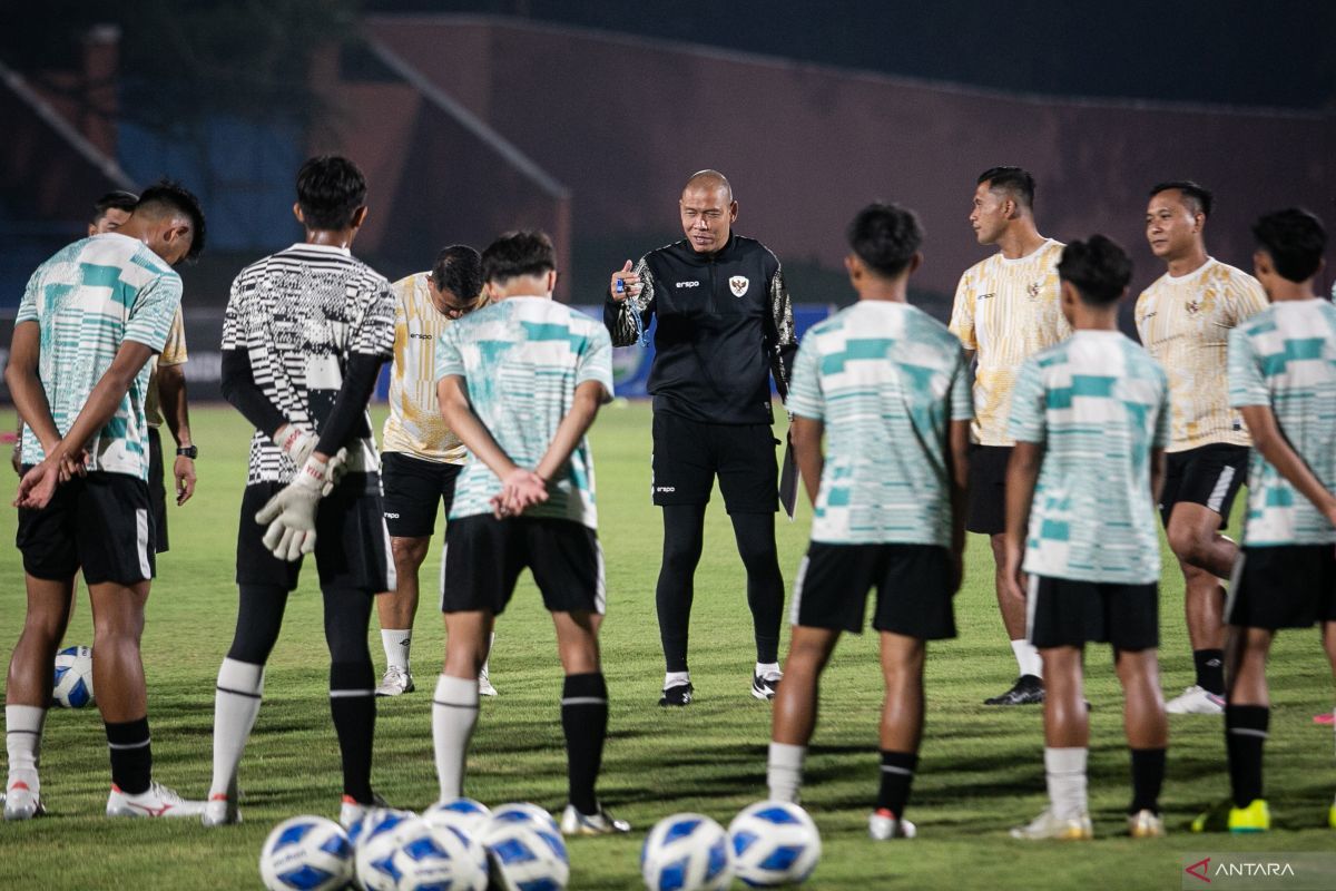 Nova Arianto Punya Dilema Besar Sebelum Hadapi Laos: Strategi dan Pilihan Skuad U-20 Indonesia