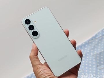 Perbandingan Samsung Galaxy S26 FE vs Galaxy S26: Mana yang Lebih Worth It untuk Kamera dan Fitur?