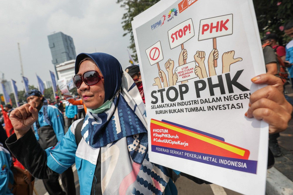 Polemik Hak Pekerja: Dari Draf RUU Ketenagakerjaan hingga Jeritan Buruh Tanpa Pesangon