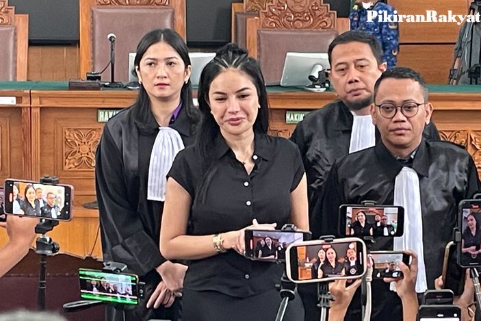 Polemik Memanas! Nikita Mirzani Tantang Giorgio Antonio Tempuh Jalur Hukum Terkait Dugaan Utang Rp200 Juta