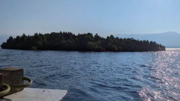 Pulau Misterius Kanada Muncul, Menghilang di Danau: Fenomena Alam yang Menarik