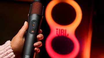 Revolusi Karaoke di Rumah: JBL Rilis Mic Mini dan EasySing Mics Ubah Speaker Jadi Karaoke AI