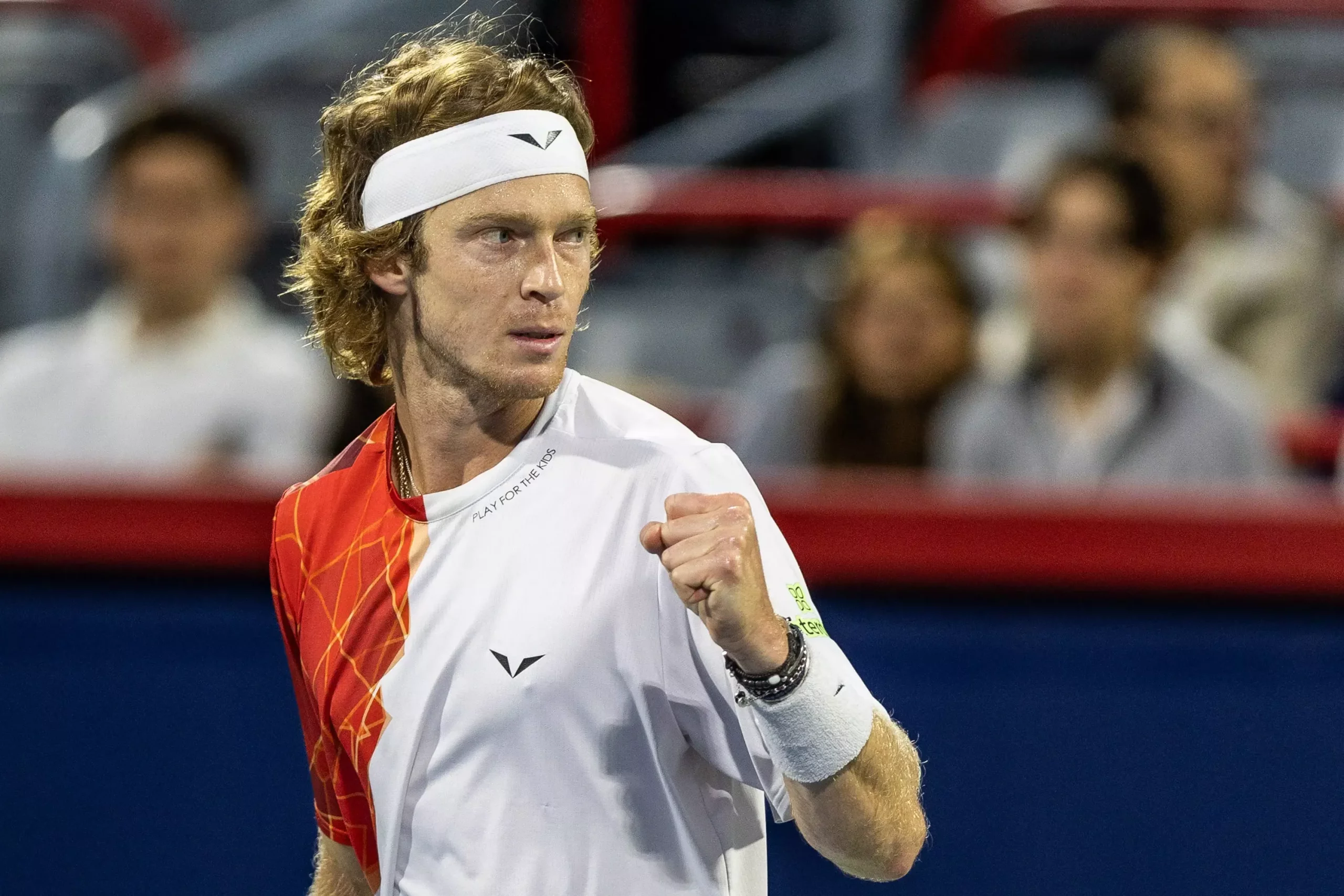 Rublev Rayakan Kemenangan Ke-400 di Hangzhou Open, Tantang Medvedev di Final