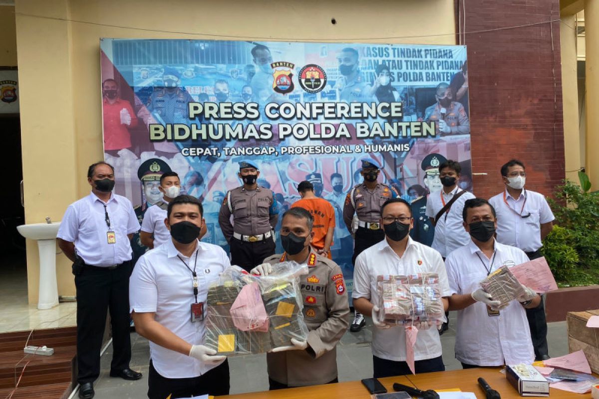 Skandal Miliaran Rupiah! Aliran Dana Penggelapan Saldo TikTok Vilmei Terungkap, Polisi Sita Rp11,59 Juta dari ZK