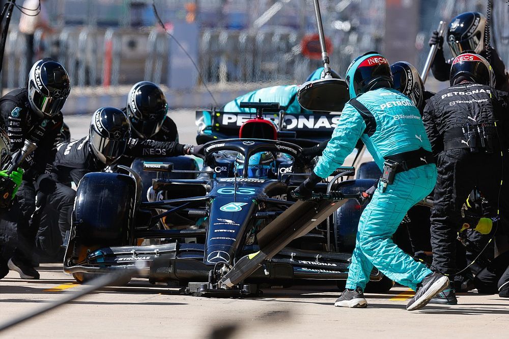 Strategi Kontroversial di Monza: Mengapa Russell Terkejut Atas Keputusan Pit Stop Antonelli di Mercedes?