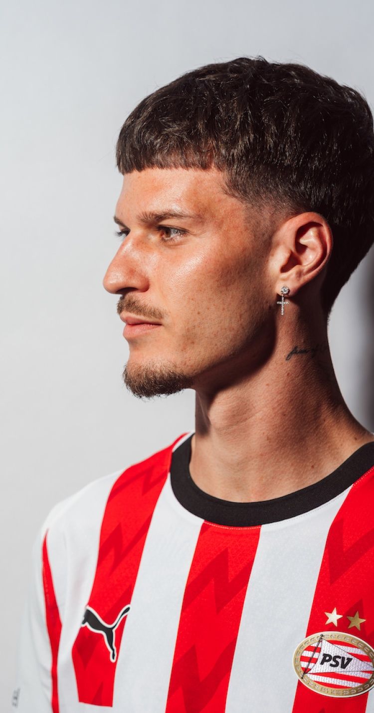 Strategi Transfer Lazio: Incar Dennis Man dari PSV Eindhoven demi Gantikan Matteo Cancellieri