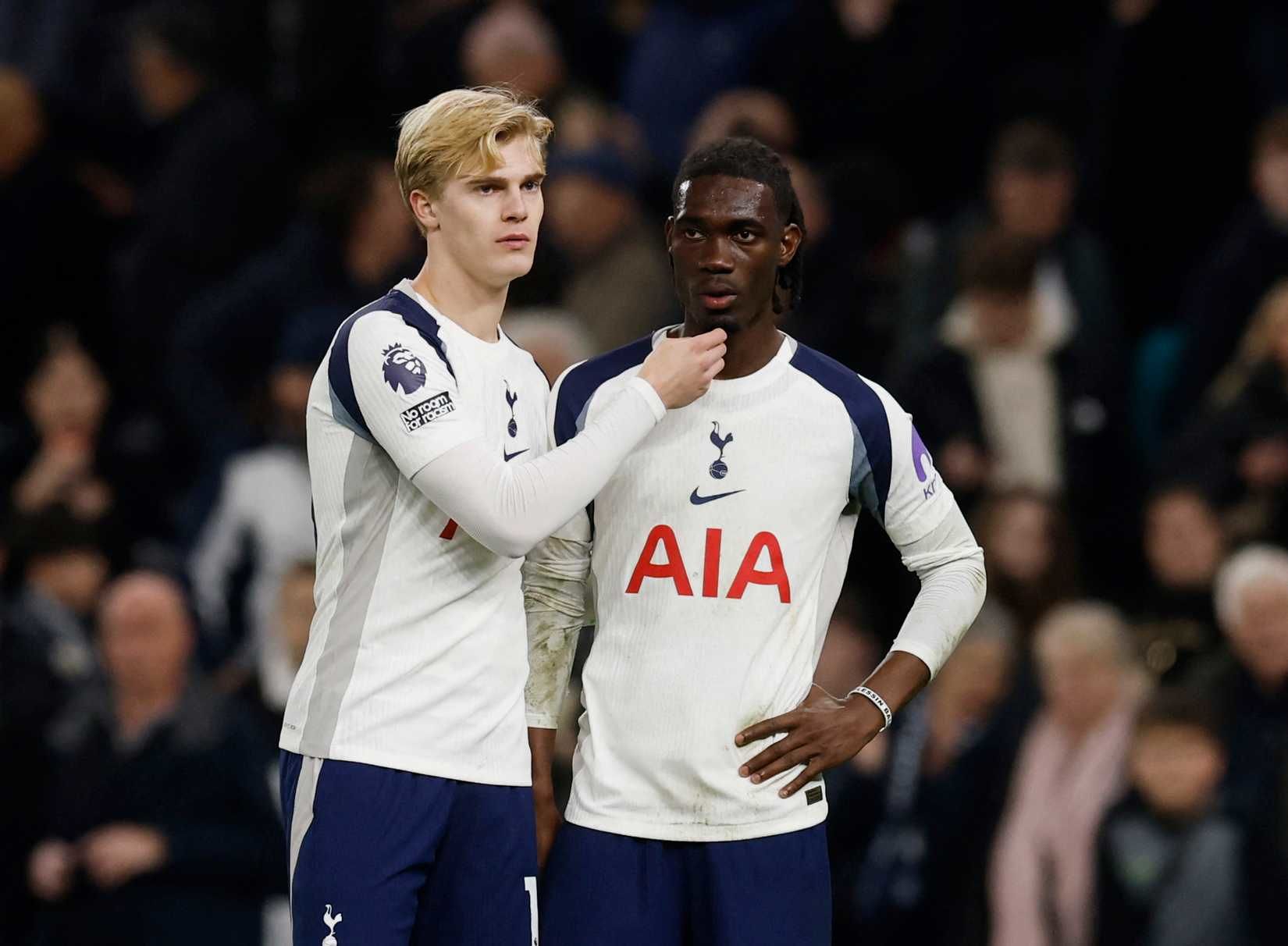 Tottenham Tertarik Perpanjangan Kontrak Bergvall, Siapa Peluangnya di Bursa Januari?
