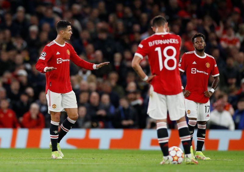 Analisis Tajam Gary Neville: Solusi Strategis Ubah Lini Tengah Manchester United